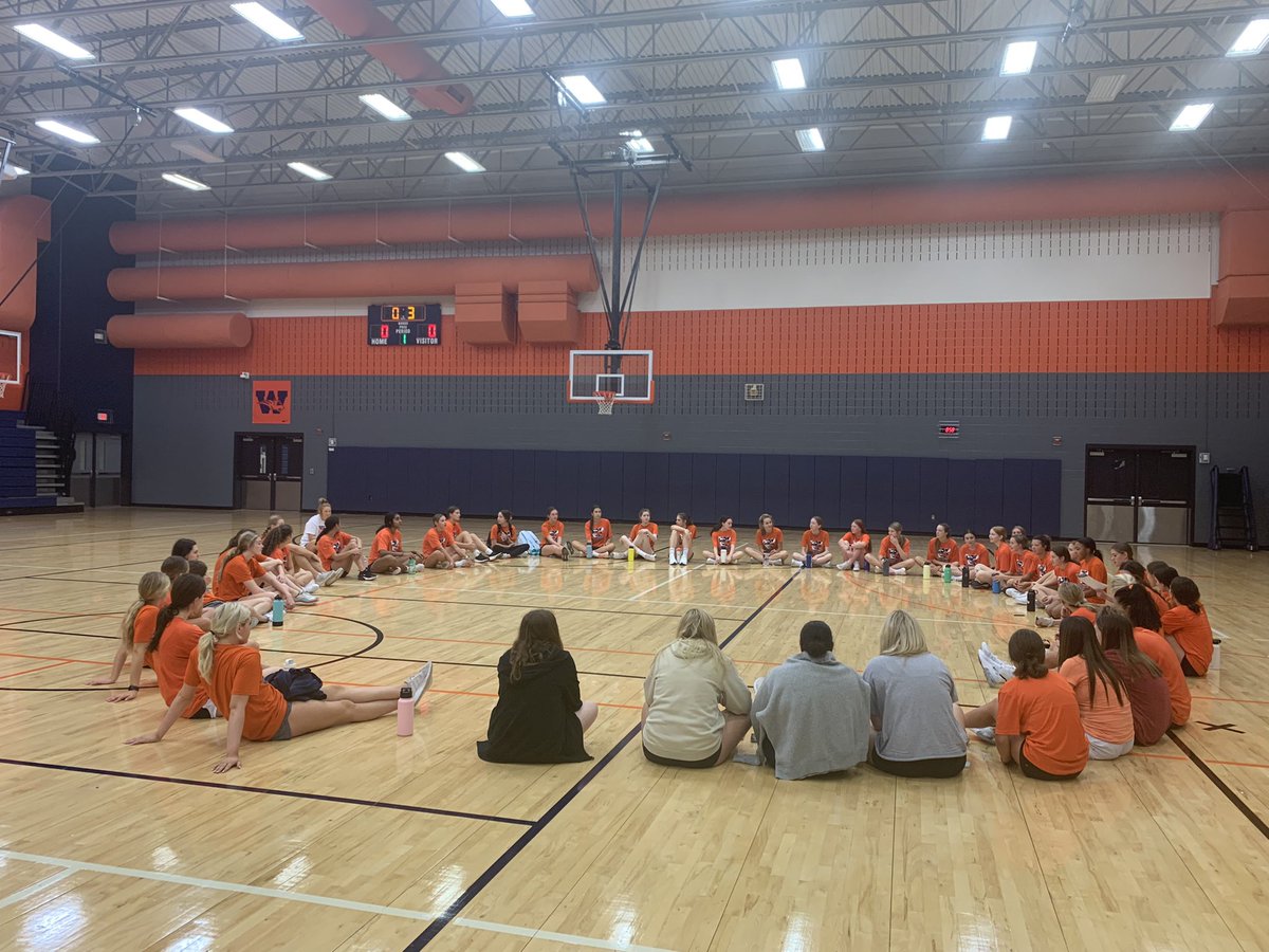 WakelandVB's tweet photo. Kaleigh and Jessica leading 2Words! @MackeySpeaks @Friscoisdsports #NOW #studentleaders #ourFISDstory https://t.co/JnHylZXrwt