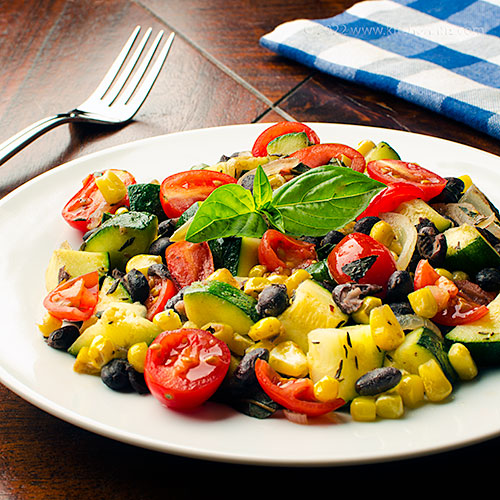 Zucchini, Sweet Corn, and Bean Sauté — fresh tomatoes brighten this vegan meatless Monday delight: kitchenriffs.com/2022/08/zucchi…
