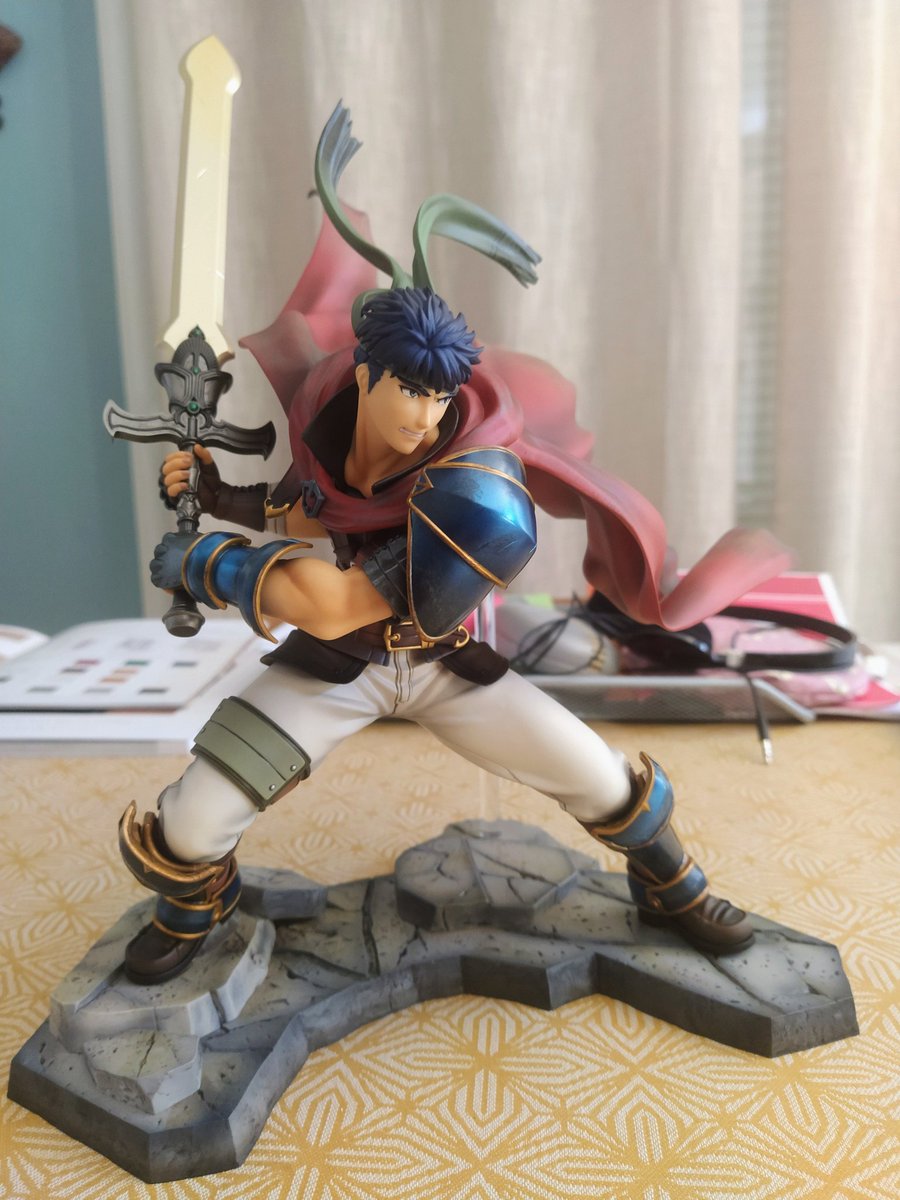 Crazykonga's tweet photo. It's finally here 🤩

Merci @DeriveFigurine ! https://t.co/pw5fYMDSHJ