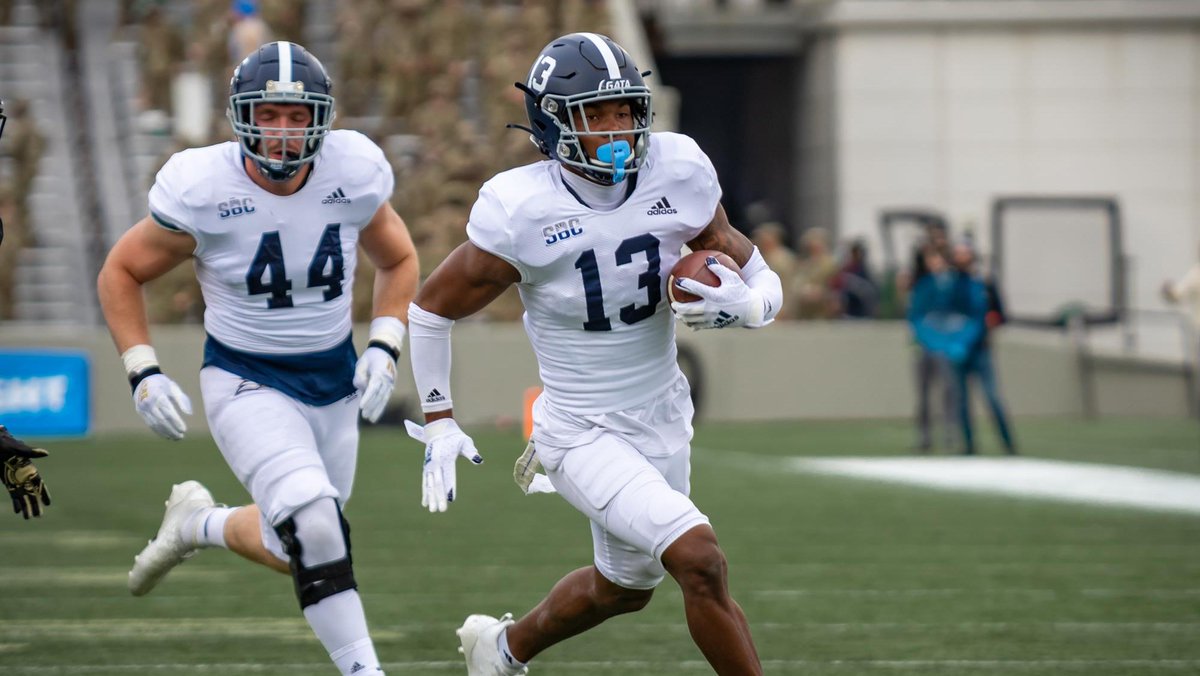 NCAAFNation247's tweet photo. ● CB Spotlight ●

Derrick Canteen - Georgia Southern

• Canteen is one of the best CBs in #CFB who the casual fan doesn't know about. In his career he has 53 Tackles, 1 Tackle for Loss, 10 Pass Breakups, 6 INTs, 1 Fumble Recovery, 1 Forced Fumble and 1 TD. https://t.co/H33sXtohFR