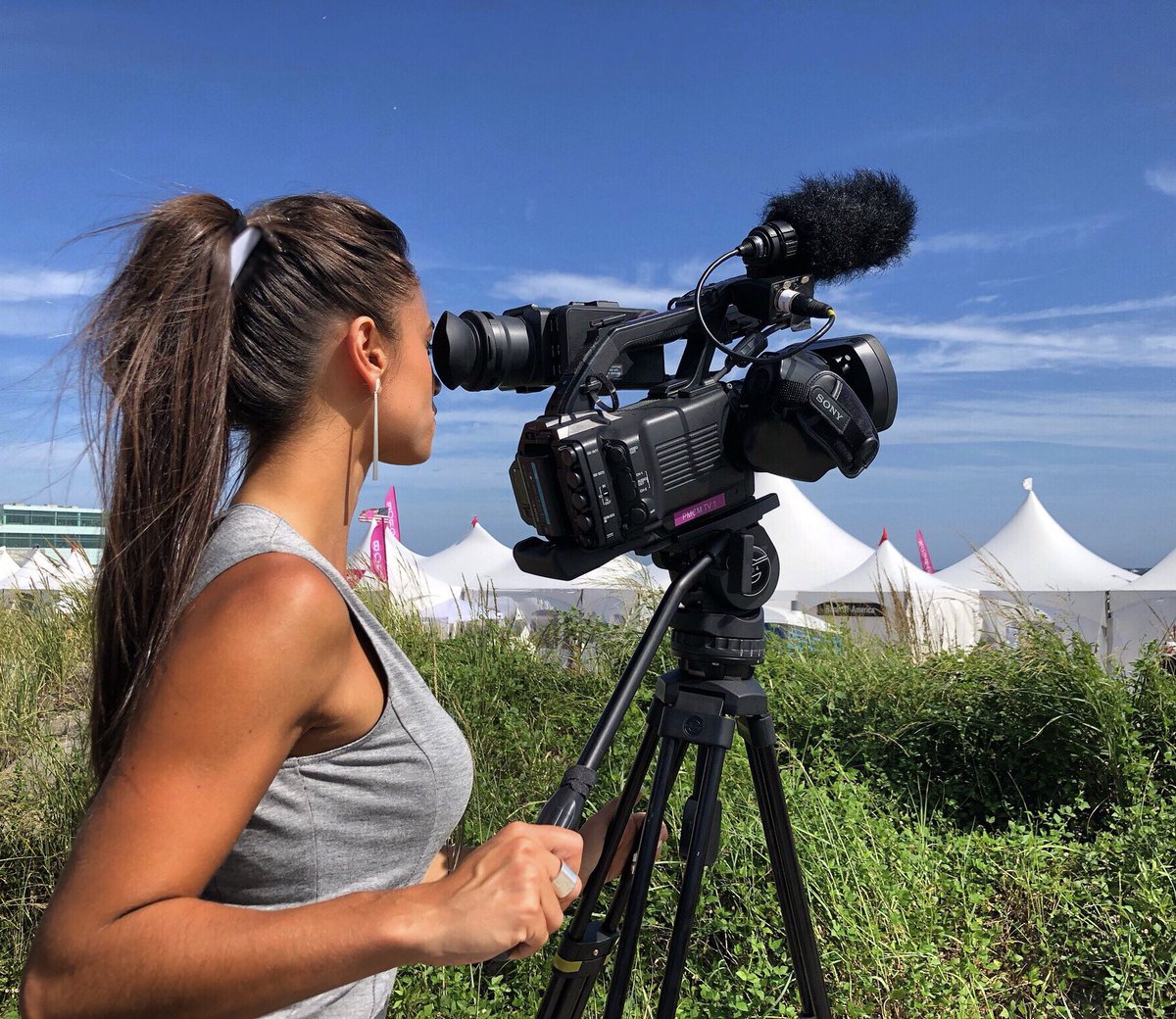 kimberlybuktv's tweet photo. Today is the Annual Atlantic City Air Show!! ✈️ One of my favorite memories was going down to cover it for #NJNN a few summers ago with @MackanicM ! @AtlanticCityGov https://t.co/VwxFrtGEM9