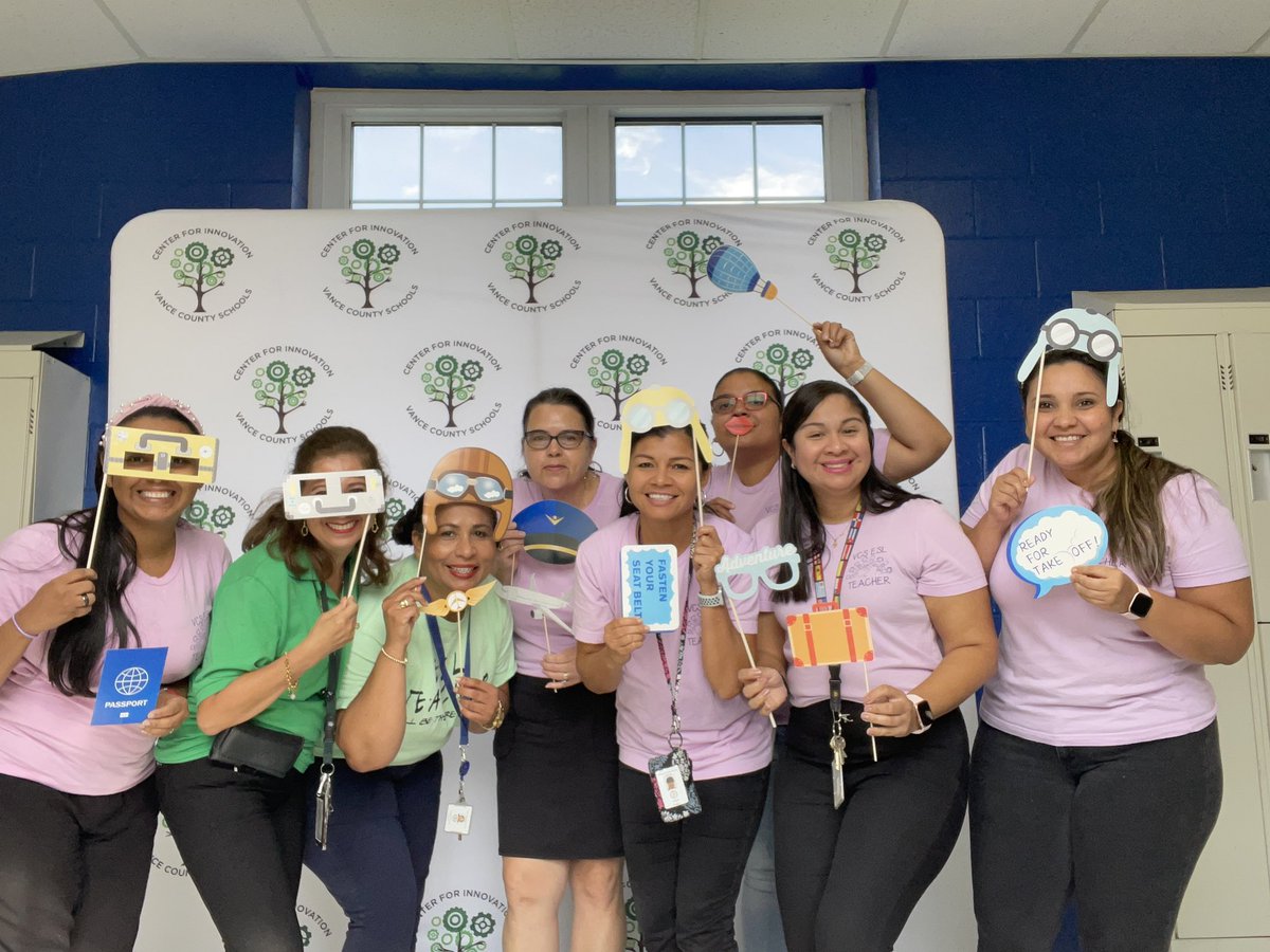 2022-2023 VCS ESL team #ExperienceVCS