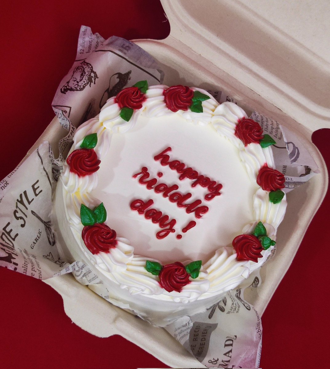 cieloouuu's tweet photo. Happy Birthday Riddle Rosehearts! 🌹
Thank you for being born 🥰 May you have all the strawberry tarts and cakes today! 🍰🍓🎂
#リドル・ローズハート生誕祭2022 
#twstファンアート #riddlerosehearts https://t.co/KkMSGCNpPR