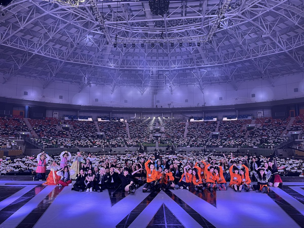 _vibeswthsky's tweet photo. My 🧡💜❤💛💚💗💙🤍
#Happy1stAnniversarySWF 
#1YearDancingWithSWF 
#StreetWomanFighter https://t.co/N5REhG3NIJ