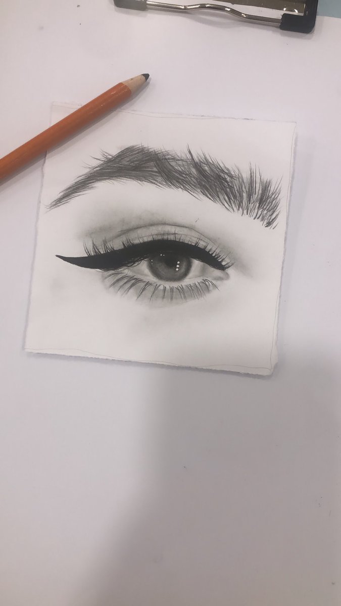 #عطرك_ما_تغير السلام عليكم انا رسامه واحتاج دعمكم في الرسم ويسعدكم ربي شوفو رسوماتي🤍

دعمكم برتويت او لايك فضلا وليس امرا … 
استقبل طلبات على الخاص الله يسعدكم 🤍