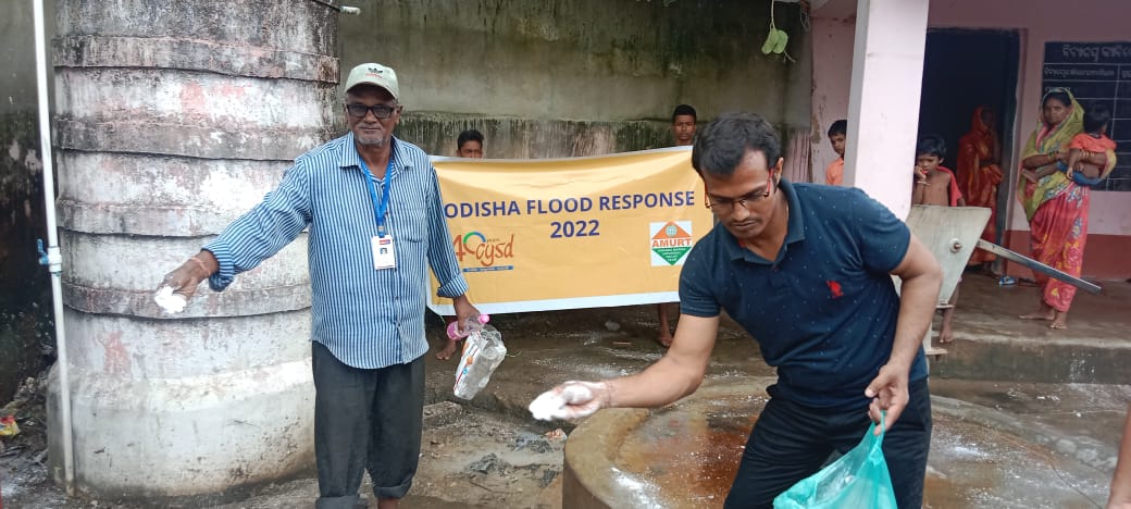 CYSDOdisha's tweet photo. CYSD team at the first call responding to the Odisha Flood situation with local volunteers.
"Let's Clean our Village"
Sanitation Camp organised @ Banikuda Harijan Sahi in #BakuGP in #KanasBlock of #Puridistrict https://t.co/3bANND8uDQ