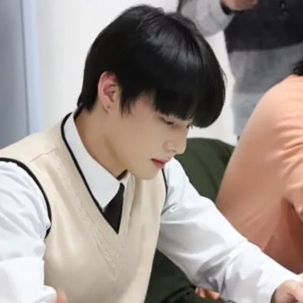 flowersforyouth's tweet photo. Victon acting as high school boys 🥰

#VICTON #빅톤 https://t.co/QXYTL2GXVr