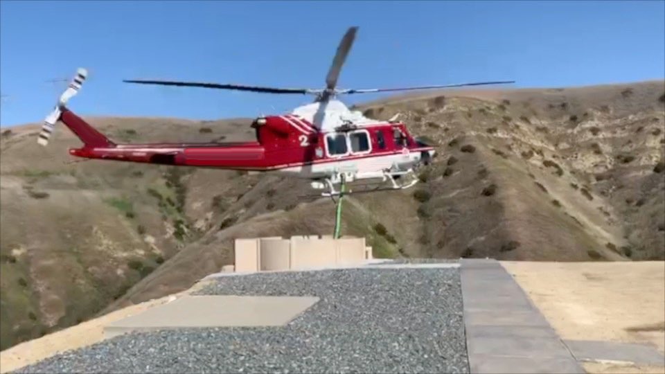 WhalingFire's tweet photo. Heli-Hydrants! Get water on the fire faster!!! https://t.co/6HBEykd5q2