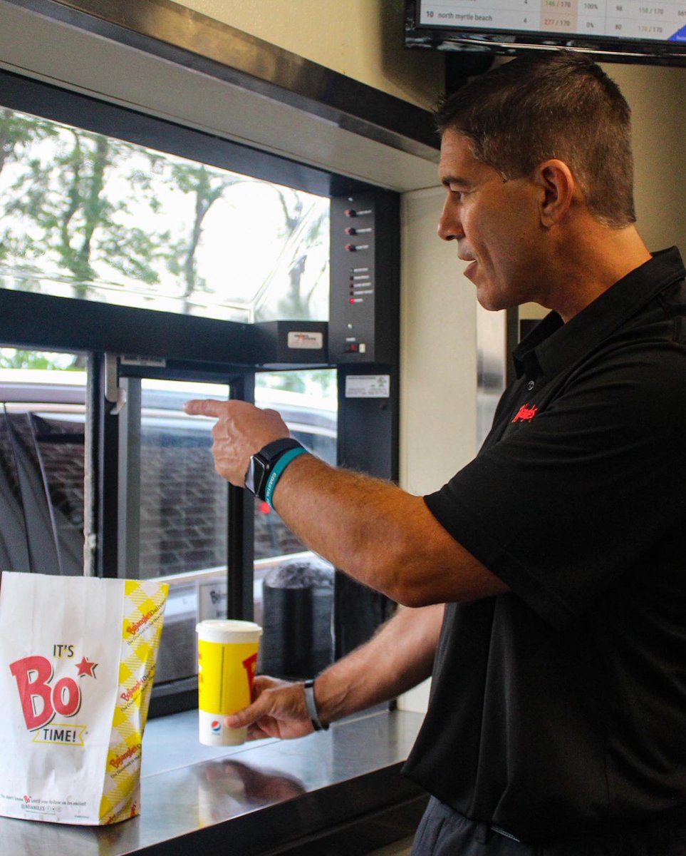GoCCUsports's tweet photo. We had a blast with @CoachChadwell, @CoastalFootball and Conway @Bojangles today!!
Get your CHANT #BoBox at participating Bojangles locations in and around the Grand Strand! https://t.co/pfe157VlkE