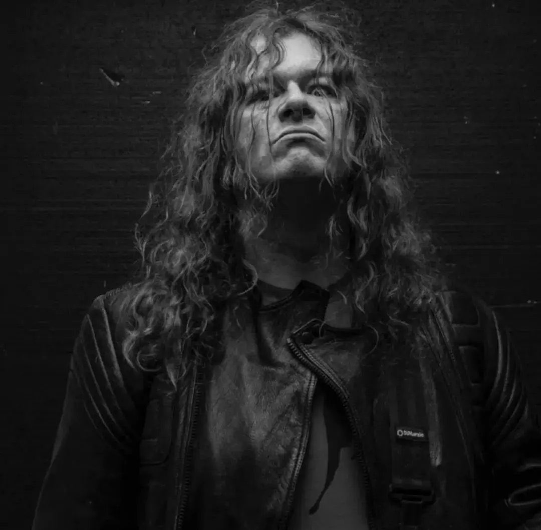Gunzmore's tweet photo. R.I.P Stuart. He shall always be remembered has part of cradle of filth 🖤🎸

#stuartanstis #cradleoffilth https://t.co/Qyhuvi50u4