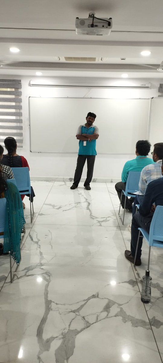 HoneyyGroup's tweet photo. The new employee training begins today on a positive note. The morning session started with the introduction by the senior management in the organization.
#salestraining #NewEmployees #NewEmployeeTraining #HoneyygroupEmployees #SalesandMarketing #SalesJob #newcareerstart #NewWork https://t.co/t8HAdwyROJ