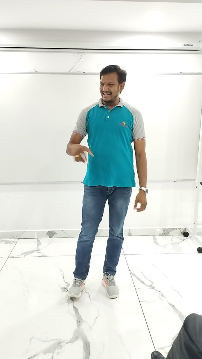 HoneyyGroup's tweet photo. The new employee training begins today on a positive note. The morning session started with the introduction by the senior management in the organization.
#salestraining #NewEmployees #NewEmployeeTraining #HoneyygroupEmployees #SalesandMarketing #SalesJob #newcareerstart #NewWork https://t.co/bMsHvleiKo