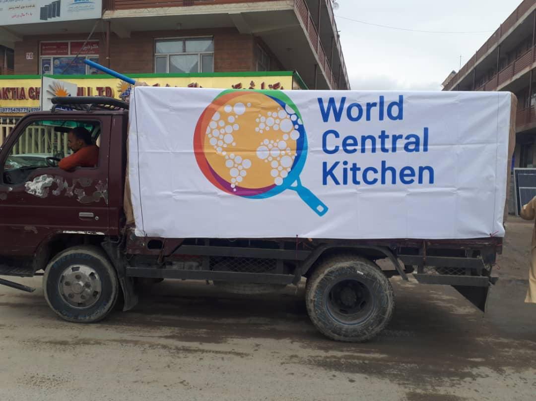 WCKitchen's tweet photo. Flash floods in eastern Afghanistan this week killed dozens, swept away thousands of homes &amp; destroyed vast farmland. WCK &amp; local partner Hospitality for Humanity mobilized quickly to deliver fresh meals to displaced families. On the menu? Lobia chalaw, salad, naan &amp; water. https://t.co/K507jcjvc8