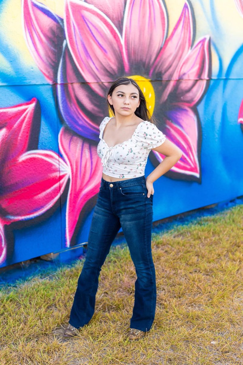infinitephototx's tweet photo. Forgot I logged out of Twitter and never logged back in. 

I’ve been slightly busy with photos. 

Spam of photos coming soon. #iptx23 

Bella Davila | Junior Spokesmodel | HM King HS https://t.co/4qrz1Fj7k0
