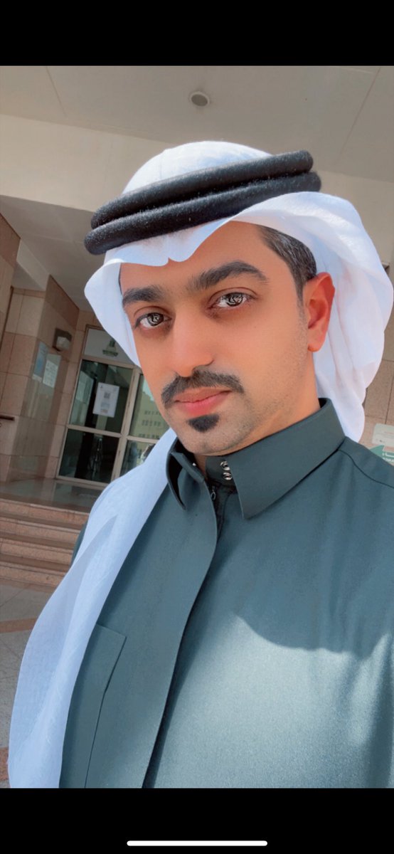 MQ1KSA's tweet photo. الحمدلله الذي يسّر البدايات، وأكمل النهايات، وبلغنا الغايات، الحمدلله الذي ماتم جهد ولاختم سعي إلا بفضله، الحمد لله دائمًا وأبدًا

حصلت هذا اليوم على درجة الماجستير من جامعة الملك عبدالعزيز بتقدير ممتاز 🎓
فاللهم لك الحمد حتى ترضى ولك الحمد بعد الرضى🙏🏻🤍 https://t.co/TZLmBmjcYy