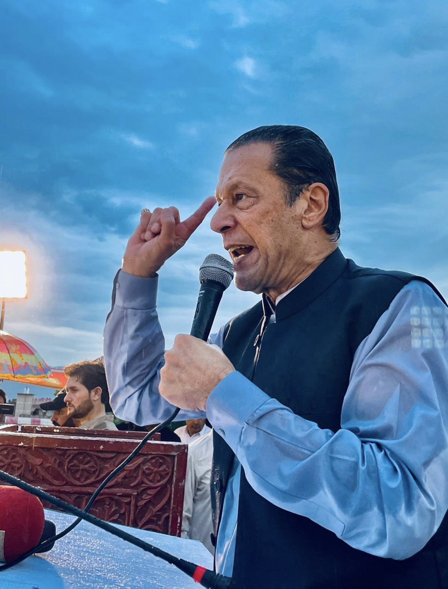 کچھ تصاویر پر لکھنے کے لئے کچھ نہیں ہوتا بس شییر کر دیتا ہوں