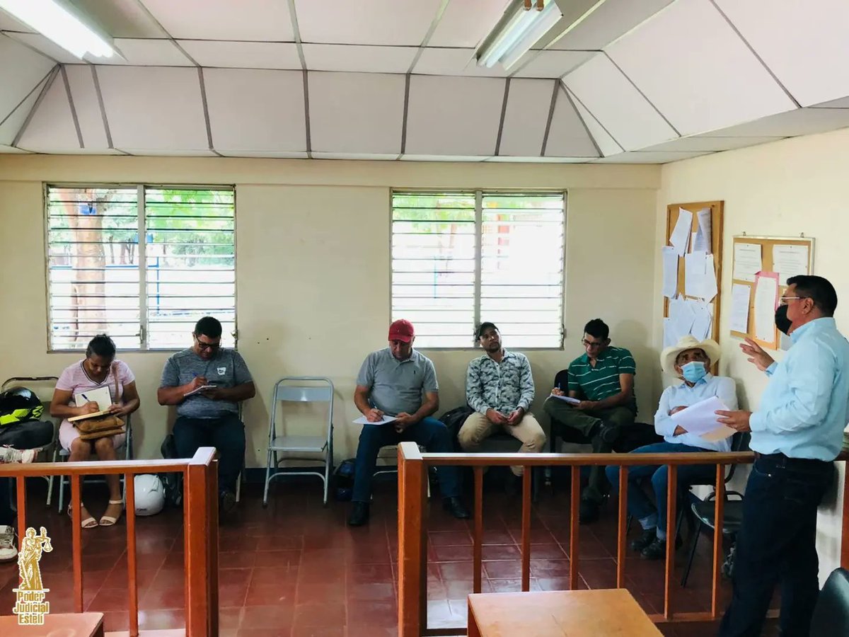 El Juez Local Único de Condega - #Esteli , Dr. Noel Velásquez, impartió capacitación a Facilitadores Judiciales, el desarrollo del tema fue "El Registro del Estado Civil de las Personas". 

#PoderJudicialEsteli
#FacilitadoresJudicialesNic pic.x.com/GKDnbUelLP