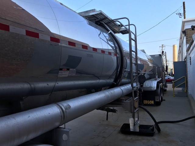TowerMWF's tweet photo. First tanker of the morning. SAF-T-VANISH! Pictogram-Free, Hazard-Free and Compromise-Free. Contains no solvents or health harmful ingredients. #employeesafety Call for a FREE sample.
773-927-6161 https://t.co/hfQpoja8YA