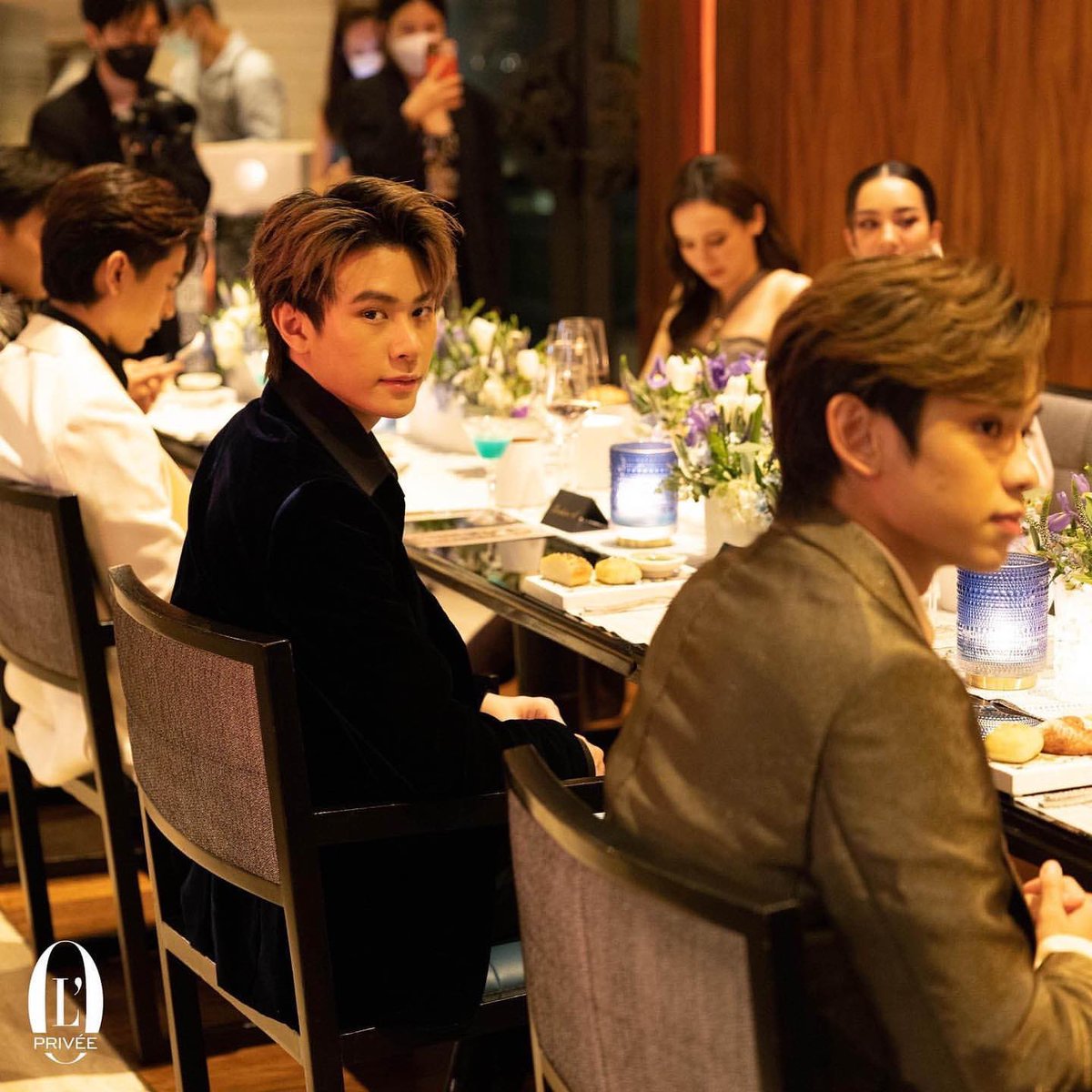 TNT_OFFICIAL19's tweet photo. นัมเบ้อวันใครจะต้านได้ 🫶🏻
©️: hommesthailand
#TRINITY_TNT
#PriveeClub #LOfficielPrivee
#SiamKempinski https://t.co/xLmBD2Jg7q
