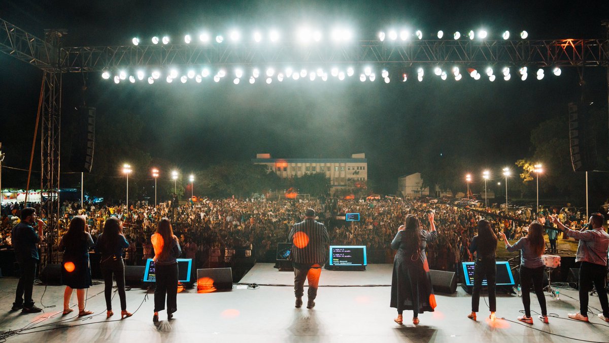 alwinthomas's tweet photo. FREEDOM CHENNAI 2022 - Day 02

#freedom #day02  #freedomchennai #concert #crusade #alwinthomas #ruahrevivalcenter #gospelconcert #tamilconcert #chennaiconcert #Chennaiconcert #chennaiconcerts #ymca  #ruahministries #ruahtv #liveconference  #deliverance #healing #altercall https://t.co/MWx4XYtWF7