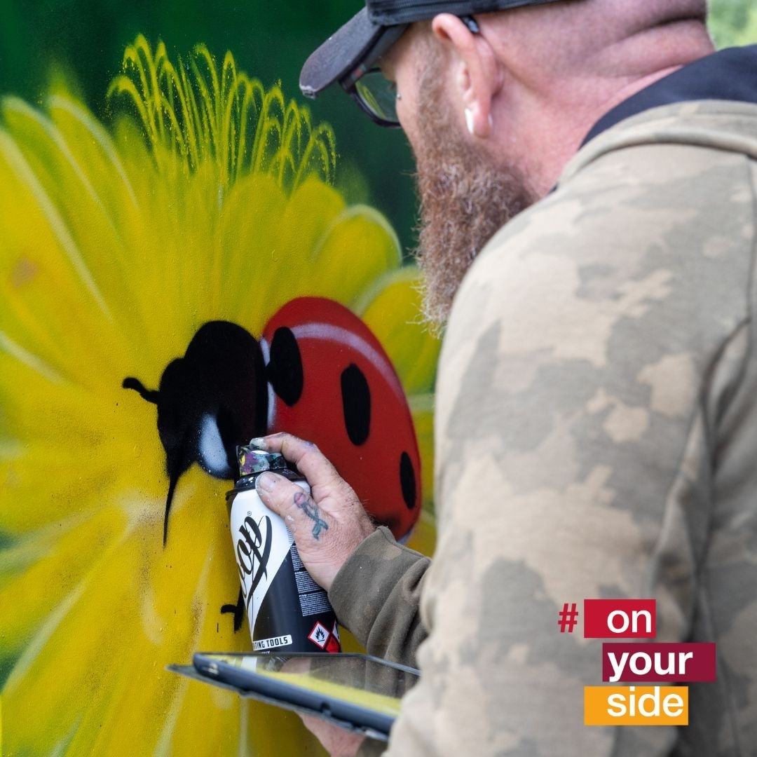 TelfordWrekin's tweet photo. A signal box on Leegate Avenue in Leegomery has had nature mural painted on it by local man Neil from @Auniqueart, a stunning design we can all be proud of. This initiative is funded by the Safer &amp; Stronger Communities project. #SaferStrongerCommunities #Telford #Leegomery https://t.co/rjdpNgI1fY
