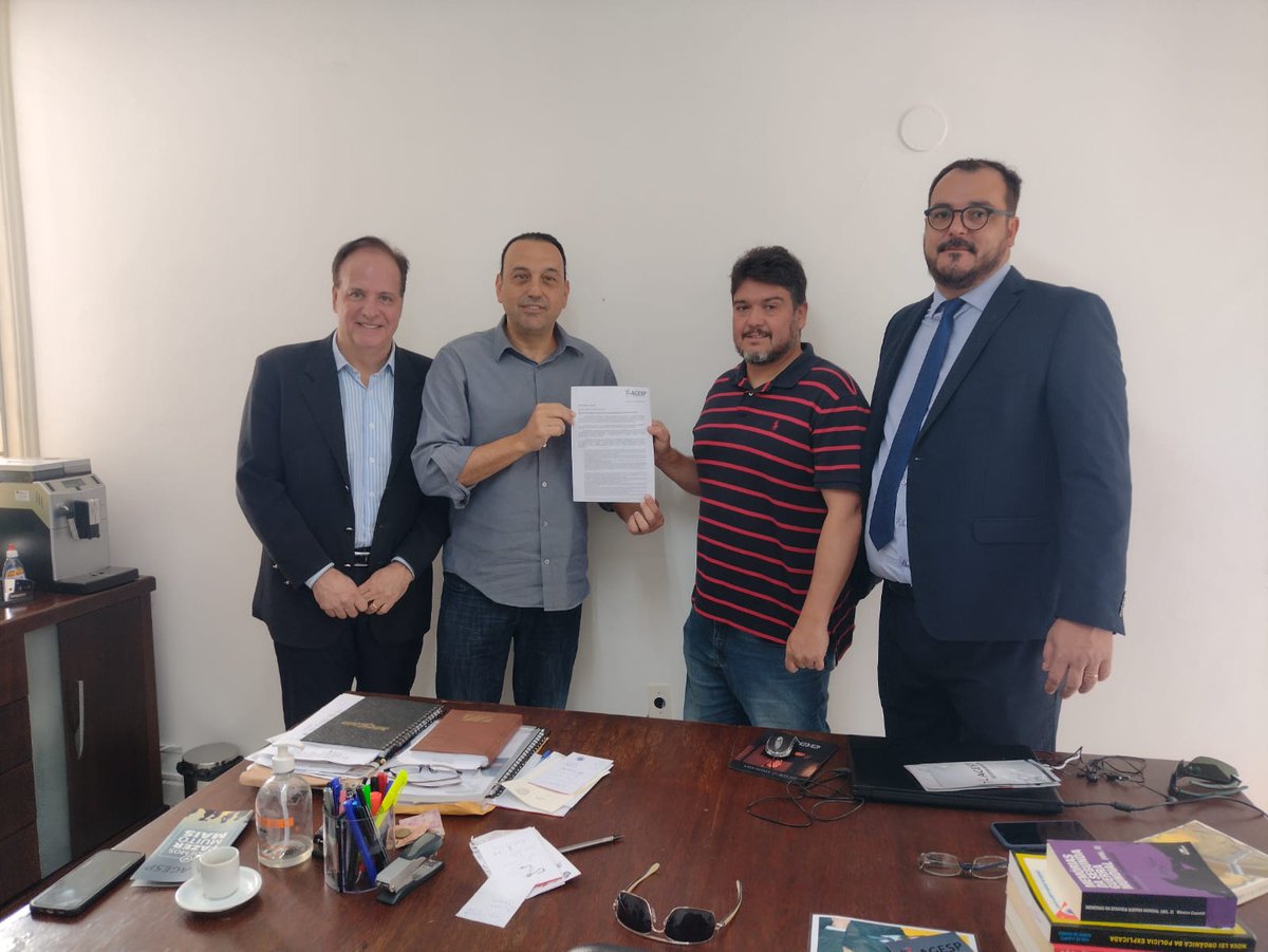 agesp's tweet image. Em continuidade aos trabalhos de articulação política, a AGESP foi recebida em 23 de agosto, em Sorocaba pela campanha de @tarcisiogdf.  A ideia é apresentar nossa carreira e ter laços de proximidade com os principais candidatos ao governo.