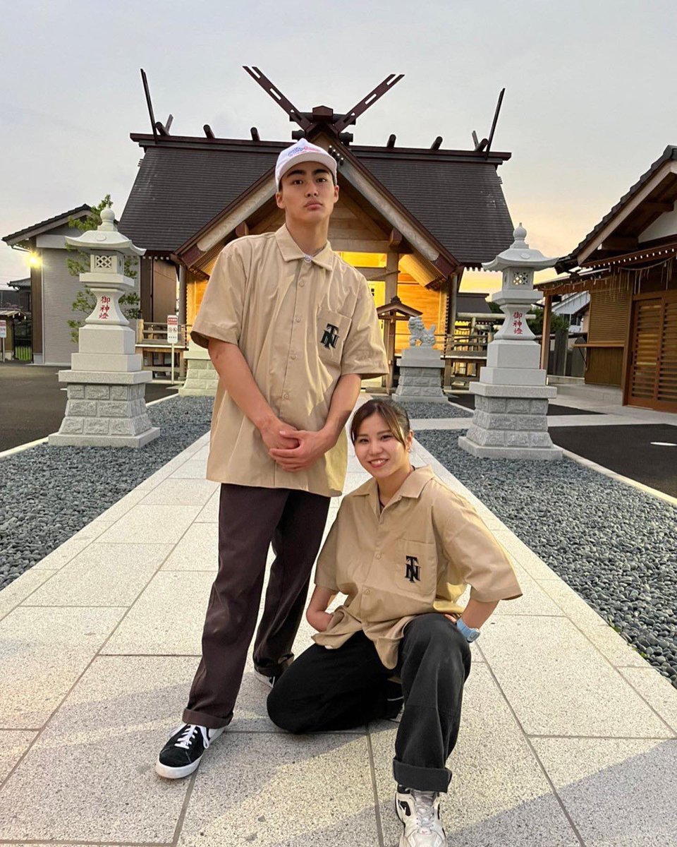 TOPNATIONJAPAN's tweet photo. 2022 SS collection
TOPNATION OPEN NECKED SHIRT
BLACK &amp; BEIGE

model
bboy hal (WASEDA BREAKERS, PICKACTION, let me)
bgirl yuika (KOSÉ 8ROCKS, PICKACTION)

https://t.co/O16zrg9bRD https://t.co/ShcbKlPFX9