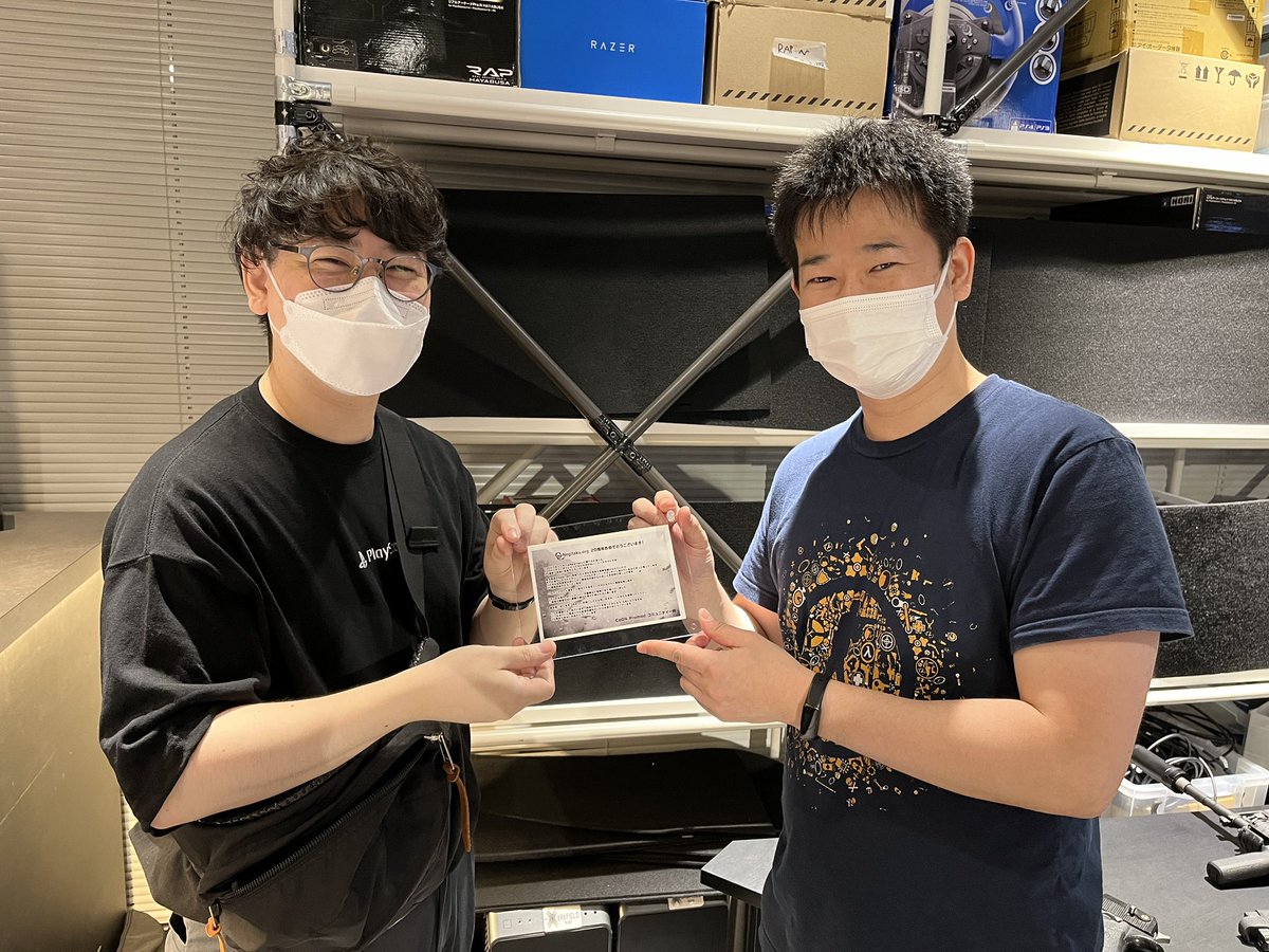 YossyFPS's tweet photo. サイト20周年イベント、ご来場や配信ご覧いただいたみなさんありがとうございました。

チアーやサブスクなど反応出来ず失礼しました…！

プレゼントなどもご用意いただき感謝です。

ラストの挨拶で言おうと思って忘れていたことを今思い出したので、あとでサイトに書こうと思います。 https://t.co/uC5TKJ67Sw