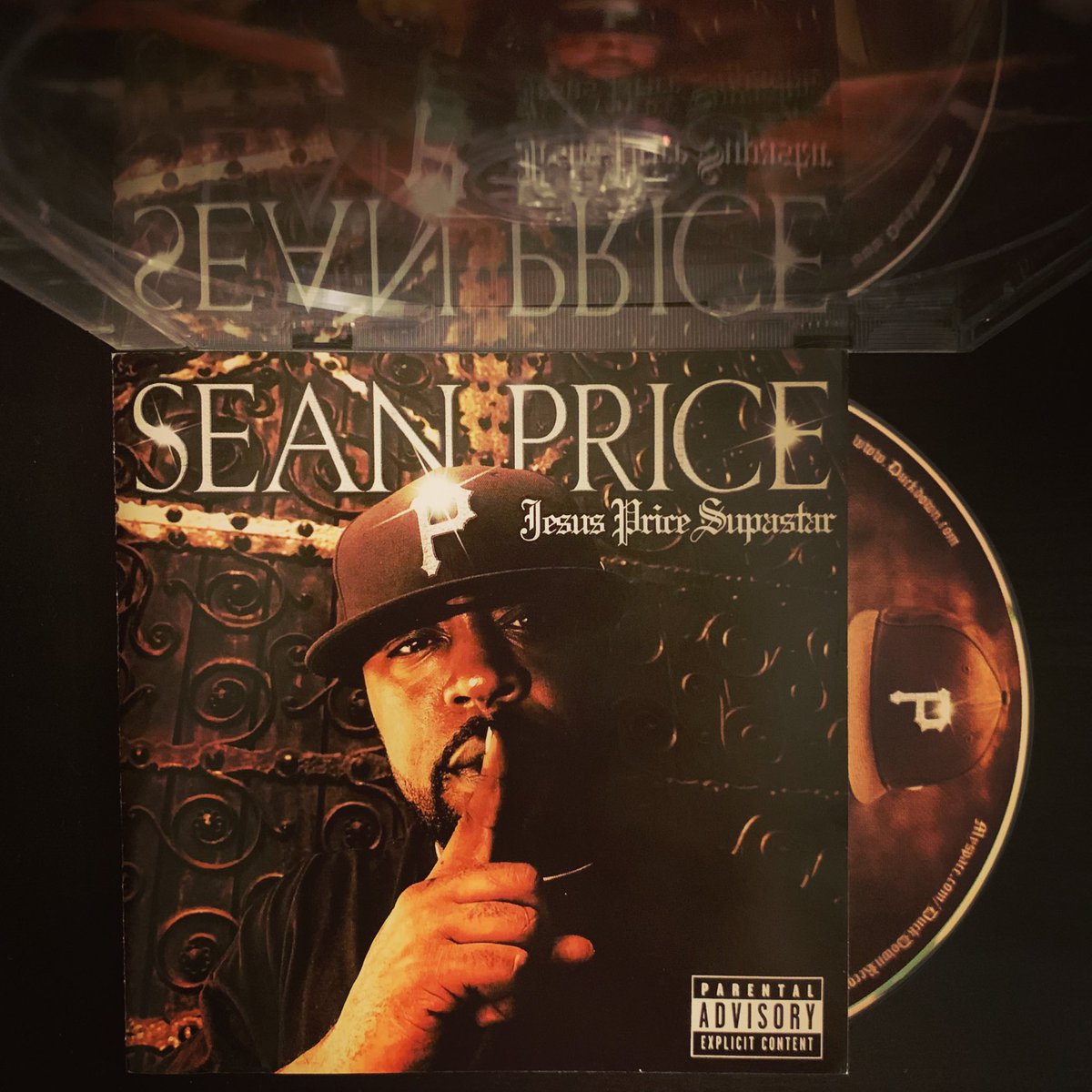 hiphopgods's tweet photo. Sean Price - Jesus Price Superstar
#intro #likeyou #pbody #cardiac #stop #violent #dagod #oopsupsideyourhead #church #kingkong #one #youalreadyknow #directorscut #letitbeknown #hearingaid #messyoumade #duckdown #jesuspricesuperstar #ripseanprice #forever #celebrated #hiphopgods https://t.co/jTKTkeK85E