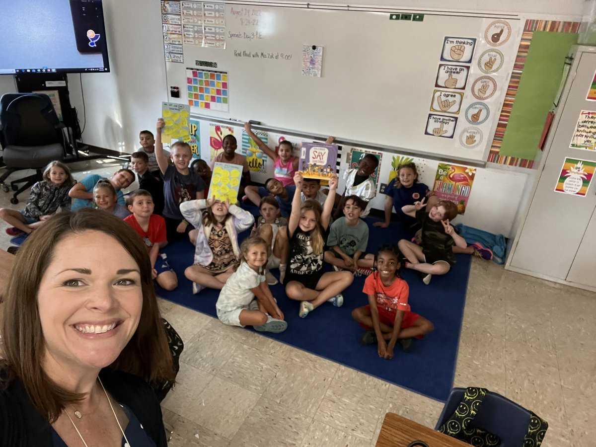 LitCoachZak's tweet photo. Thank you Mrs. O’Connor’s class for letting me visit this morning and do a read aloud and interactive writing lesson!!! #HIERocks #WeAreWentzville https://t.co/fh2AMEZkCX