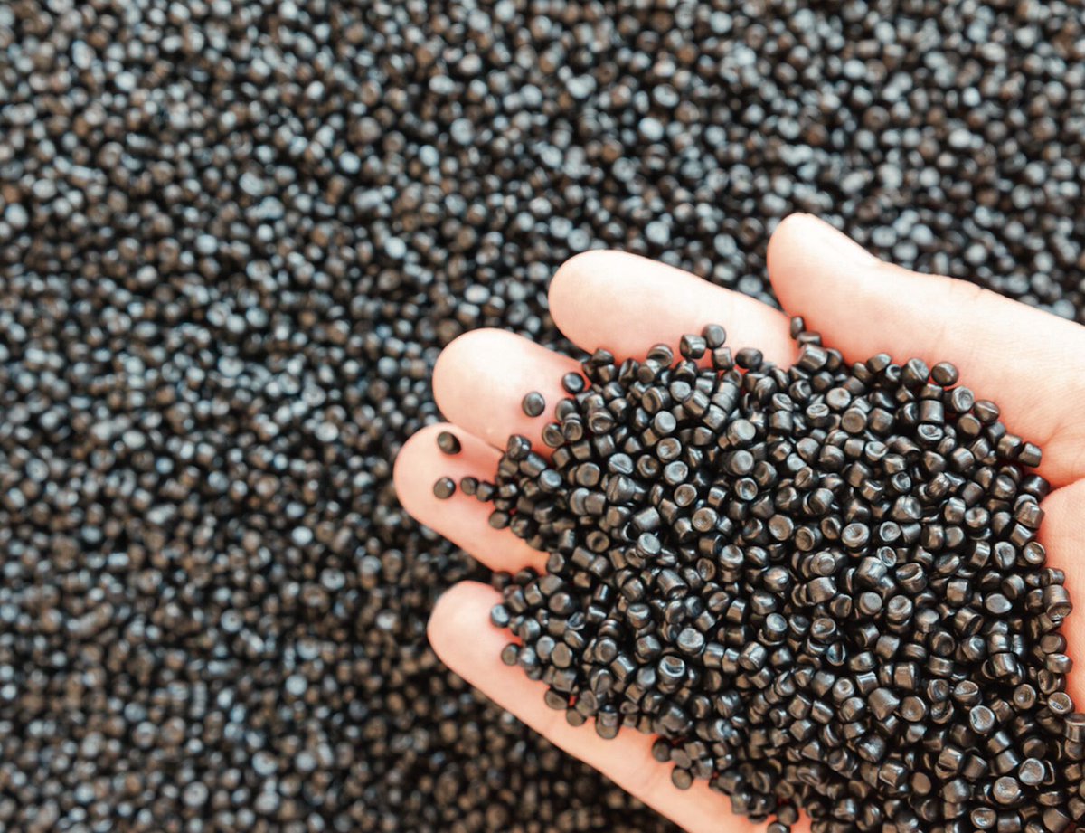 adivalor's tweet image. Nous venons d’officialiser notre partenariat avec NOVUS, pour la création d’une nouvelle usine de #recyclage de big-bags agricoles ! 🤝 
📍 Gisors (27)
🏭 Début production : juin 2023 
♻️ Capacité : 10 000 t/an  
Lire notre CP 👇🏼 
🔗 bit.ly/3chC0Yl