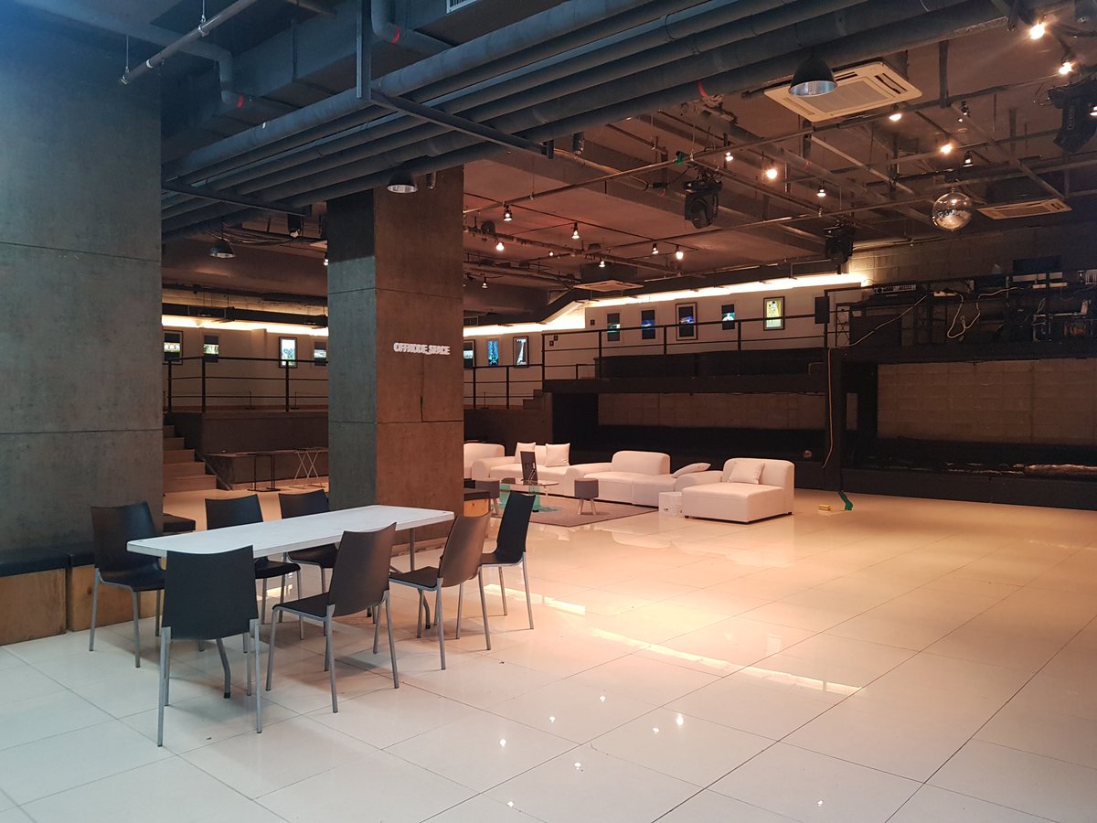agijagiHAN's tweet photo. 9월3일(토) - 9월4일(일)
"OFFNODE SPACE"에서는
이제까지 제가 그려왔던 많은 작품들과
오픈씨나 트윗에 공개되지 않은 작품들도 함께 전시되며, 토크쇼도 진행됩니다.

(기획전 30%초대할인)
https://t.co/9FmCBYil2p
할인 코드: offlove

#NFT전시 #KNFT #KNFTartist  #offnodespace #아기자기한 https://t.co/thGn9bu5L7