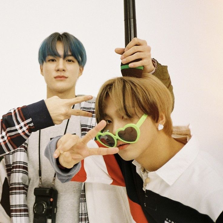 selamat debut anniversary untuk NCT DREAM, terutama untuk si cowok manis satu ini! aku berharap kedepannya kalian akan tambah sukses, pokoknya doa terbaik dari aku! aku sayang kamu. 💚