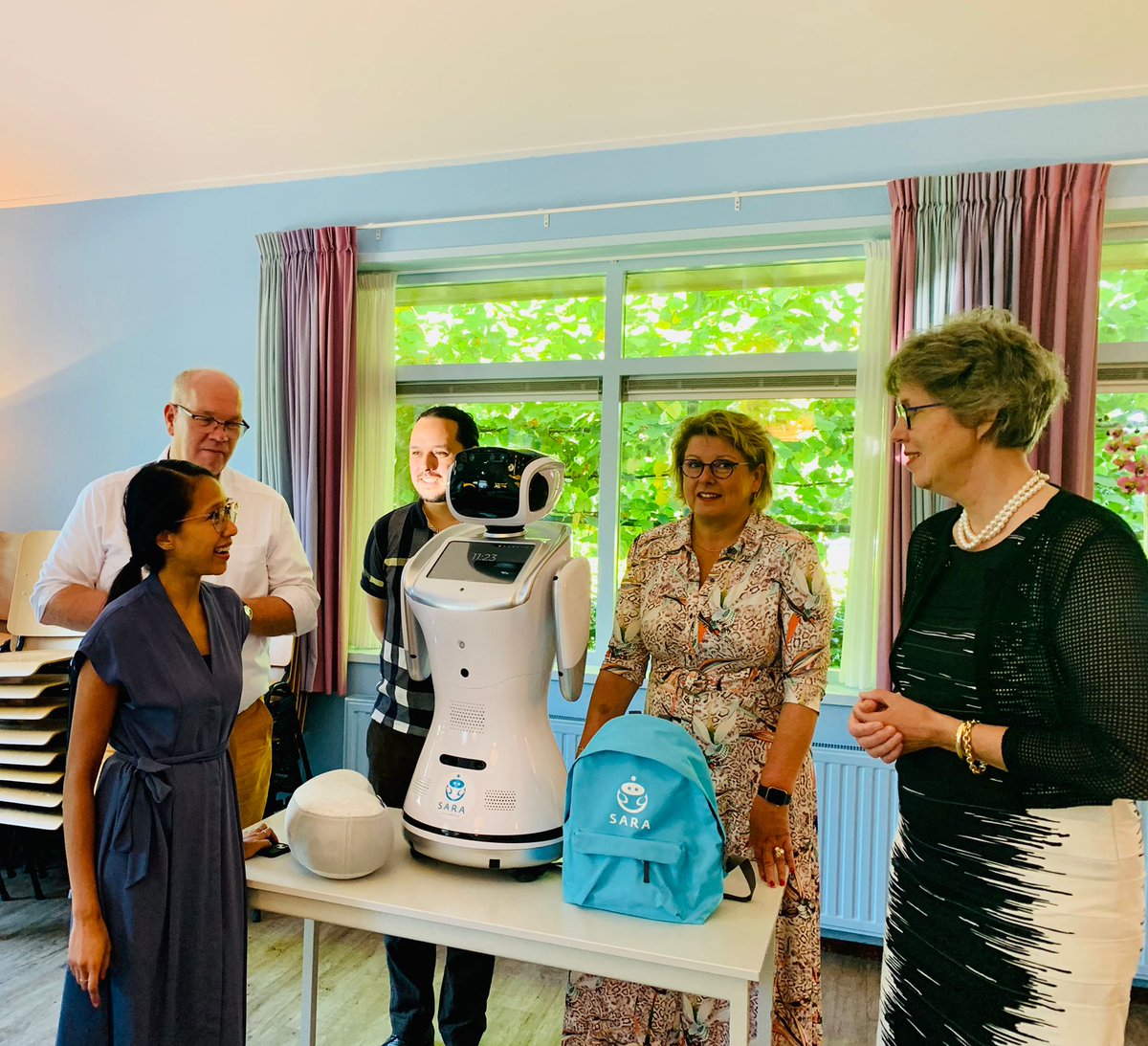 Vandaag brachten @JobaCDA (tweede kamerlid) en @AnitaKlo (gemeenteraad Elburg) een werkbezoek aan ons kantoor in 't Harde. Bijna twee uur lang spraken wij met elkaar over innovatie in de zorg in het algemeen en over innovatie bij Profila Zorggroep.