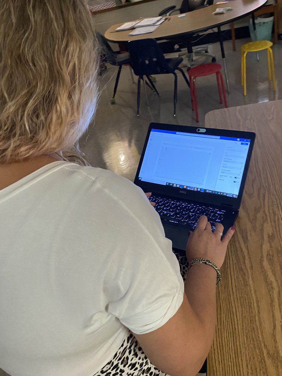 I just had the best time with <a href="/SenderTracey/">Tracey Sender</a>! We set up 📖Reading Progress and it was so easy! The 1st goal is for 🧑🏽‍💻👩‍💻to use it for 👀sight words. I can’t wait to see how her students 📊grow this year. 👏Great job! #CobbInTech #MIEExpert <a href="/Eagles_BSI/">Big Shanty Intermediate</a> <a href="/PrincipalDrK/">Kelly Luscre</a> <a href="/olotka_betsey/">Betsey Olotka</a>
