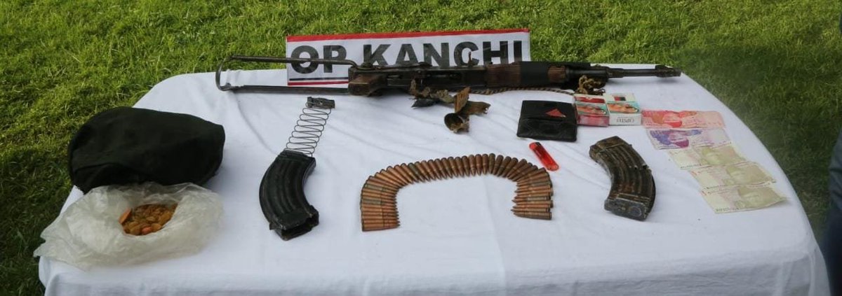 amitsahujourno's tweet photo. J&K: Tabarak Hussain, a fidayeen suicide attacker from PoK, captured by the Indian Army on 21 August at LOC says he was tasked by Pakistan Army's Col. Yunus to attack the Indian Army for around Rs 30,000
#Pakistan https://t.co/hffvi9L0IU