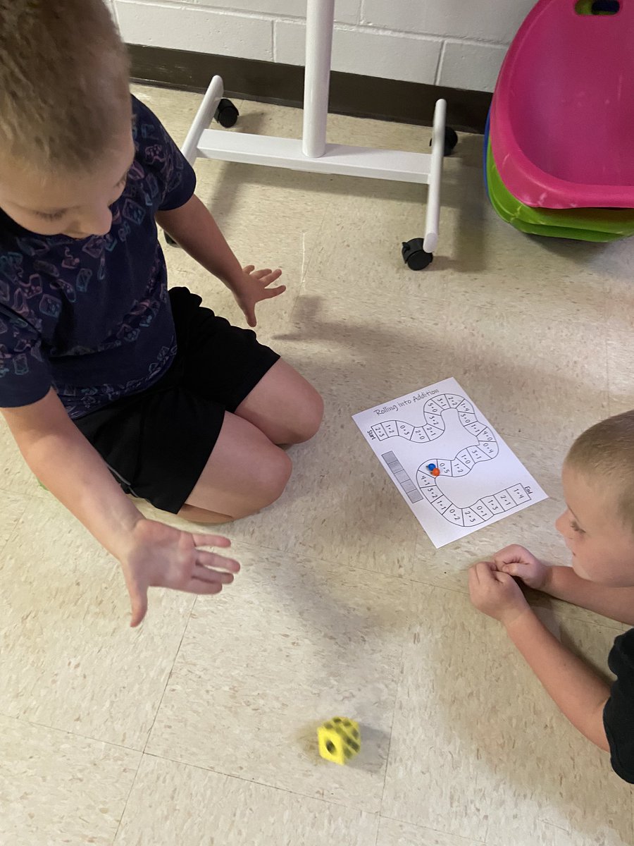 kendra_windsor's tweet photo. Morning greetings, turn and talks, and a math fluency game today @North_Tweets #proud2bnorthies #JCSchoolsChampions #jcschoolselemed https://t.co/To7NMnxPo5