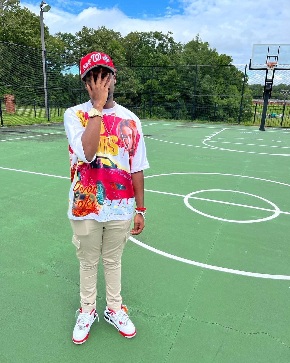 RonDaDon44's tweet photo. “Riding on fast and furious like I’m Suki”🚨🚗
#chickenwednesday 
#HBCUDrip https://t.co/ykrEaSyxSx
