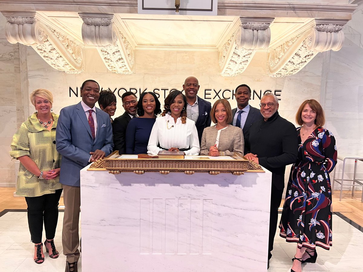 One World Products CEO & Chairman @IsiahThomas with @Stellantis ringing the opening bell to celebrate the next phase of its National Black Supplier Development Program #BlackBusinessMonth @ @NYSE