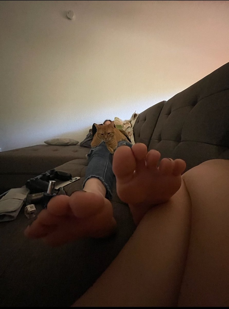 SolesofXTC's tweet photo. Meet Wolf πΊ β₯οΈ
#feet #toes #solesandtoes #selffootworship #feetfinder #feetpicturesforsale #longtoes #longtoesaresexy #wrinkledfeet #fingertoes #monkeyfeet #feetmodels #mortonstoe #amazingfeet #goddessfeet #gorgeousfeet #archedfeet #whitetoes #solesofxtc #veinyfeet https://t.co/wUTvjhy45B