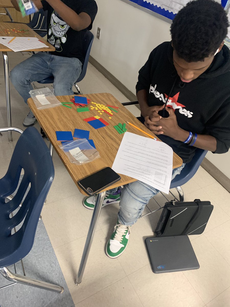 misshuff_teach's tweet photo. Learned how to Complete the Square with tiles thanks to @BTW_Moore_Math @APSWashington #AlgebraII https://t.co/BuziV2BIJl