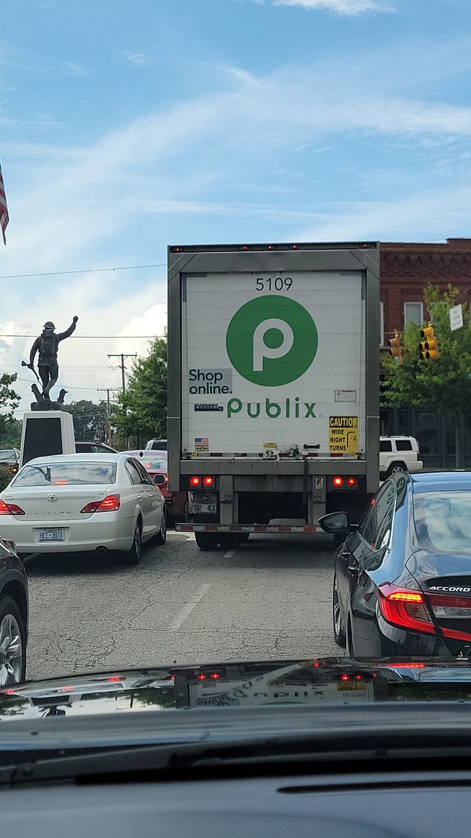 DJDDL's tweet photo. .@Publix Trailer 5109 has ran two red lights and is going through a no truck area neighborhood currently. May want to vet your drivers better. https://t.co/0cAb2OsGDx