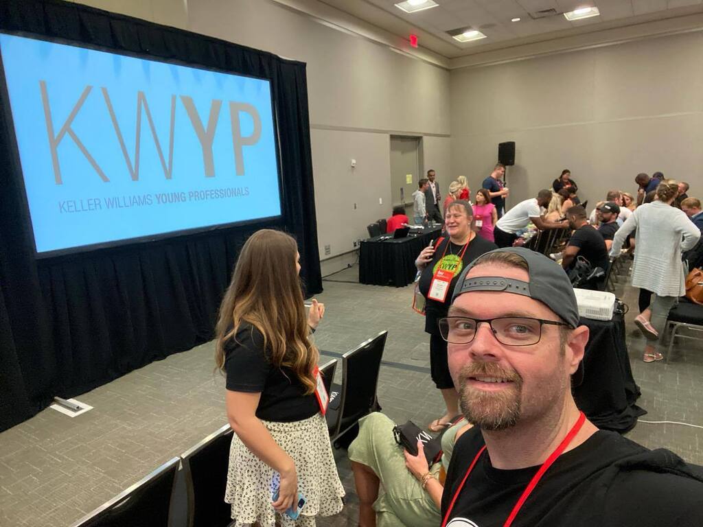 EpicFLhomes's tweet photo. #KWYP Advance - a members only event about to kick off with HOURS of amazing content for a room full of aggressive agents 🙏 #MegaCamp2022 https://t.co/IhHzVgJdUr https://t.co/3KYplLsUcS