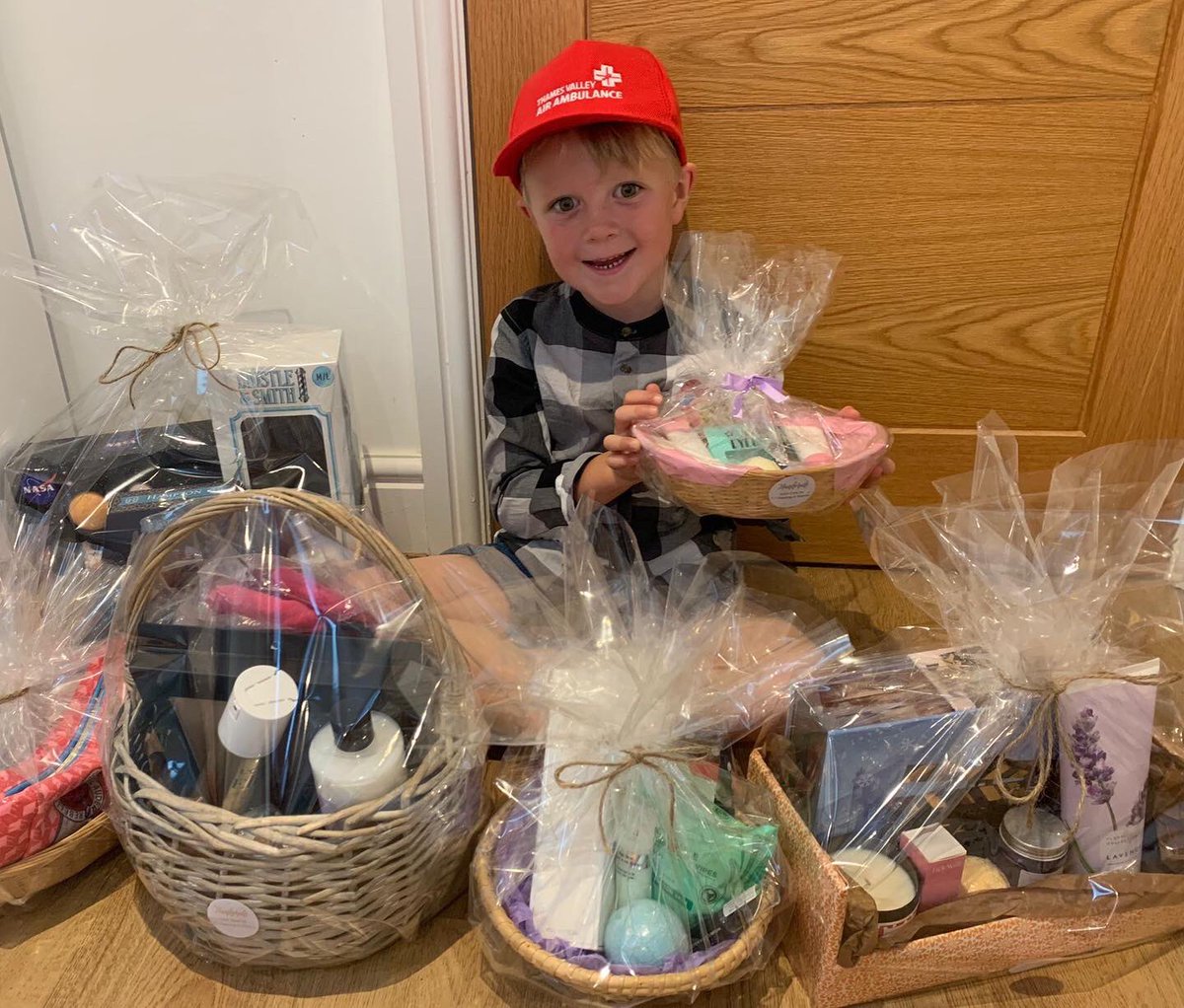 Proud to be supporting the <a href="/TVAirAmb/">Thames Valley Air Ambulance</a> this month 🚁 These hampers will help raise vital funds to keep the helicopter flying on missions to help people in need of urgent critical care throughout Berkshire, Buckinghamshire and Oxfordshire ❤️ We have now donated a total of 62 hampers