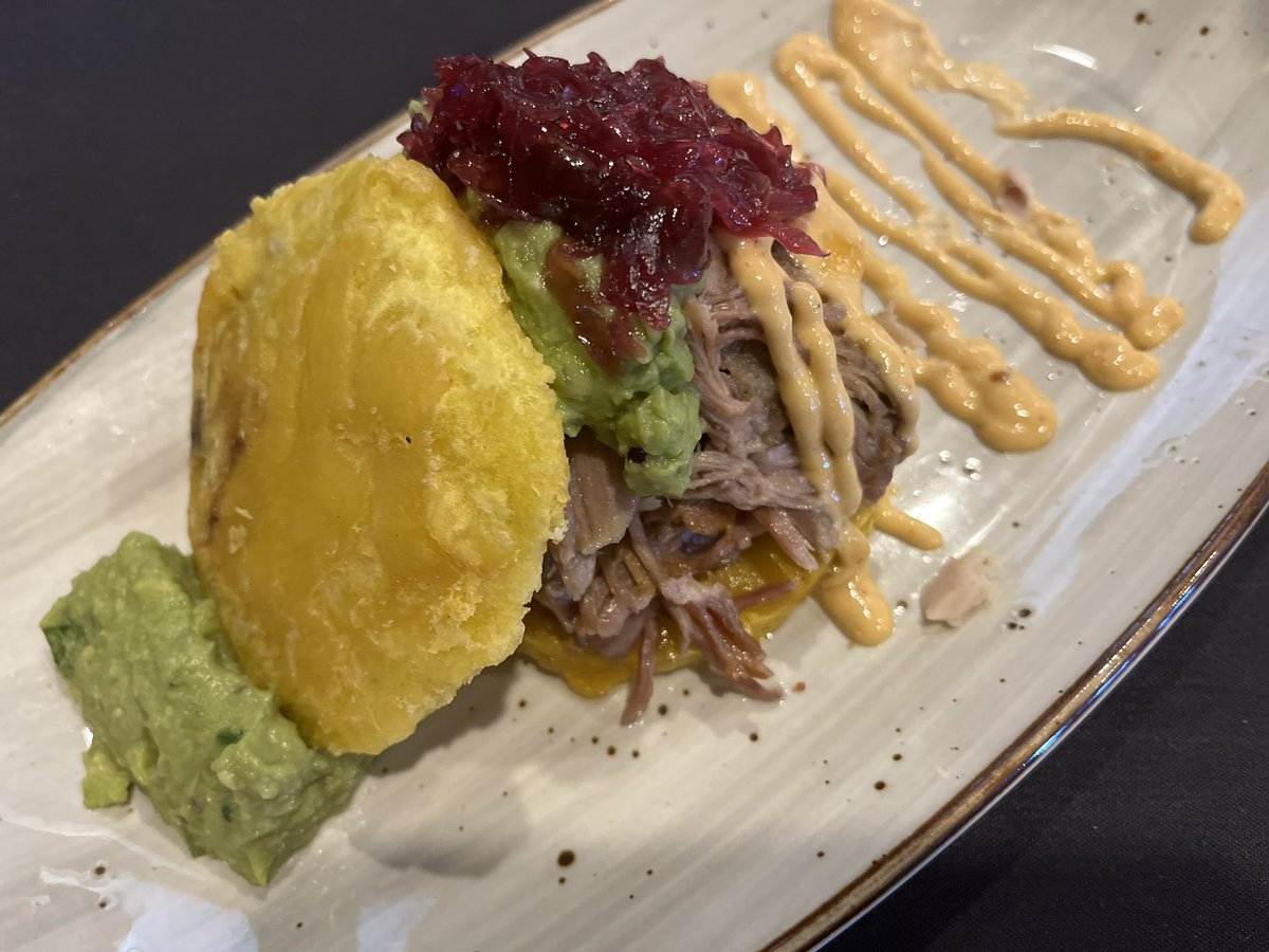 treciagesq99's tweet photo. Just amazing……food, music and ambiance! #dominicanstyle #yonkersdining @DiaynocheRest Supporting local YO businesses https://t.co/dPHNfUXDUV