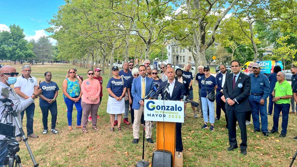 gonzaloque's tweet photo. Thank you, Mayor @Jorge_Elorza! Honored to have the Mayor's support. We'll work to ensuring that our city realizes it's full potential with people-centered policies that create opportunities in every zip code. #believeinprovidence 
https://t.co/kTRlE8LgGh https://t.co/O78V8b49xR