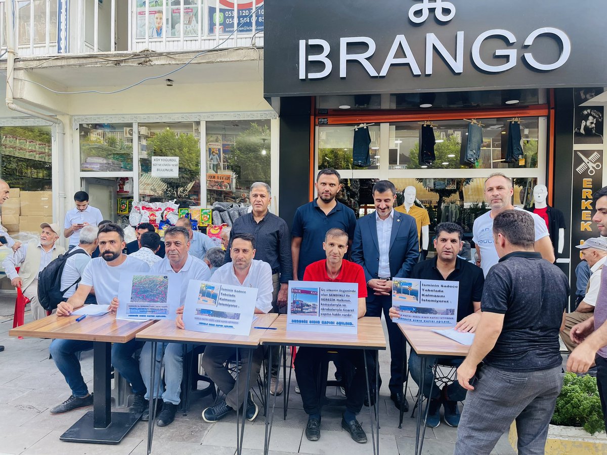 #DerecikSınırKapısıAçılsın <a href="/TC_Disisleri/">T.C. Dışişleri Bakanlığı</a> <a href="/TC_Disisleri/">T.C. Dışişleri Bakanlığı</a> <a href="/suleymansoylu/">Süleyman Soylu</a> <a href="/TC_Disisleri/">T.C. Dışişleri Bakanlığı</a> <a href="/masoud_barzani/">Masoud Barzani</a> <a href="/AzadNehri/">Azad Çiftçi</a> <a href="/A_MuttalipOzbek/">Abdulmuttalip ÖZBEK</a>  <a href="/Rustem_Zeydan/">Dr. Rüstem ZEYDAN</a> <a href="/TahirSakli/">Tahir Sakli</a> <a href="/FikriALGUL/">Fikri ALGÜL🇹🇷</a> <a href="/sakar_fahri/">FAHRİ ŞAKAR</a>