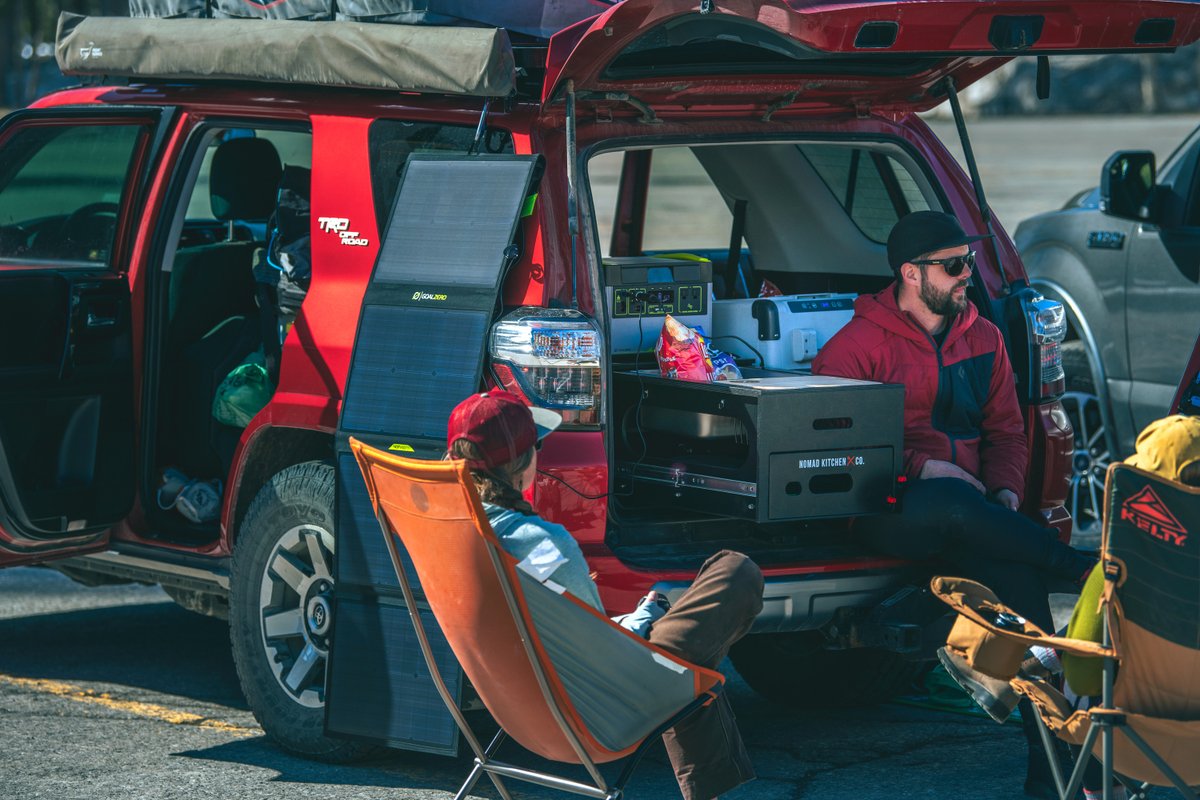 GoalZero's tweet image. Football 🏈 season is coming up quickly. Get your essentials powered up and ready for throwing the best tailgate - crockpots, tvs, traeger grills, blenders! Make it as bougie as you want! #tailgating #football #poweredbygoalzero