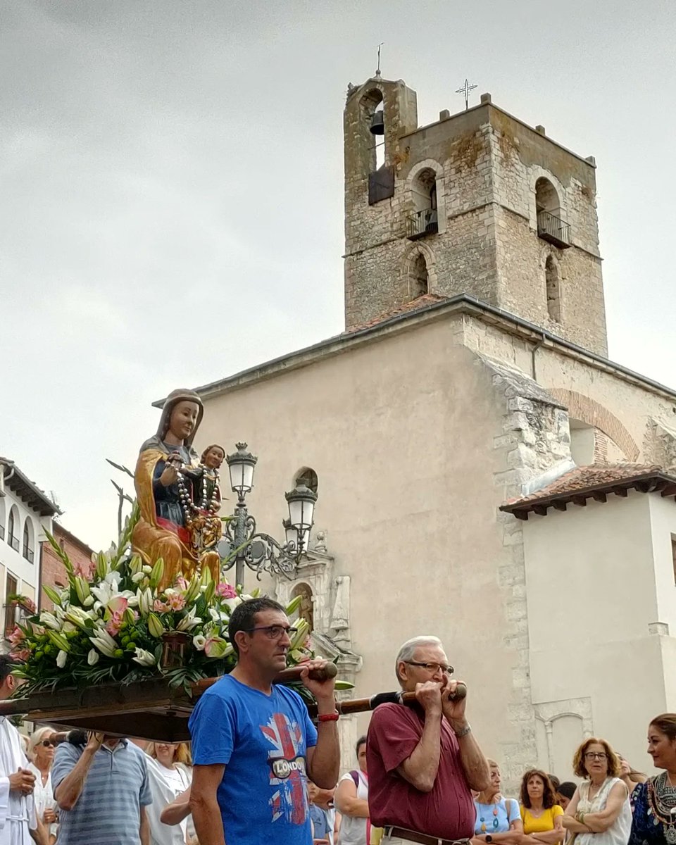 aytocuellar's tweet photo. Miembros de la Corporación Municipal, Corregidora y Damas de las fiestas han acompañado a la Virgen del Rosario en su bajada a Santo Tomé donde ha comenzado su Triduo. https://t.co/6salD0B7F7