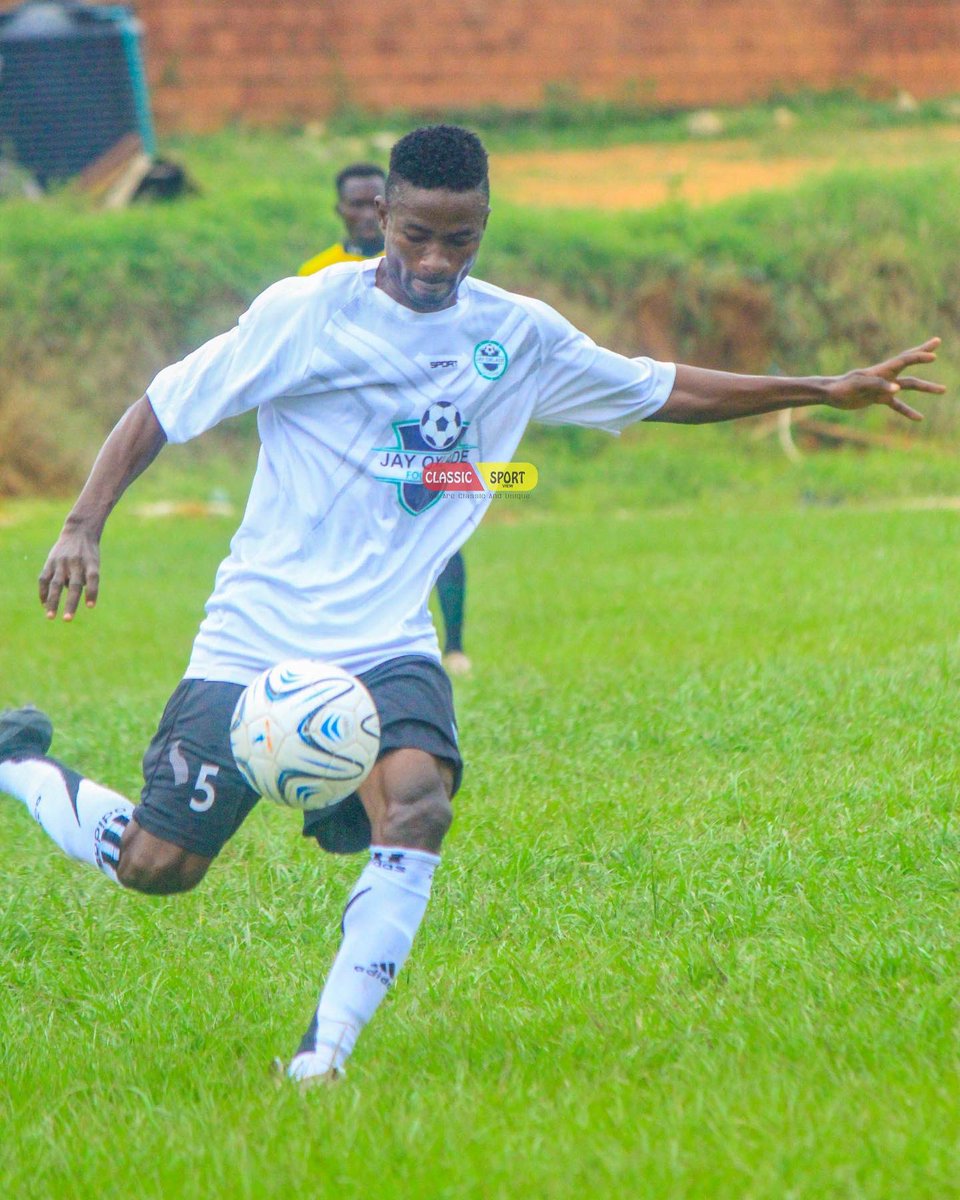 jayoxlade_fa's tweet photo. It’s not how big you are, it’s how big you play ⚽️ #jayoxladeacademy #jayoxladefoundation #explorepage #explore #viral #photooftheday #facebookhacked #BBNaija https://t.co/4JHGEZykWK